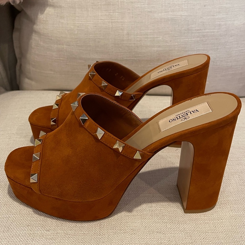 Valentino Brown Rockstud Studded Suede Mule Sandals Heels Platforms - Picture 8 of 9